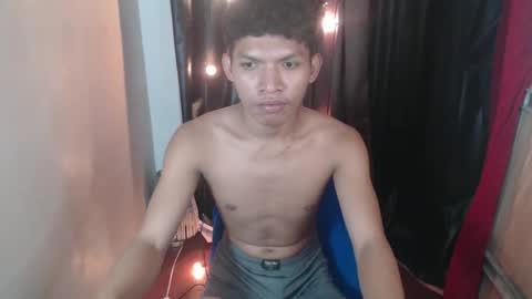 janlloyd04 online show from 11.23.25