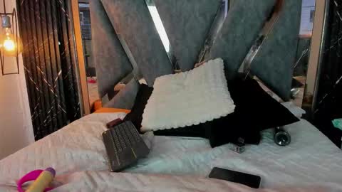 janna_a online show from 03.17.26