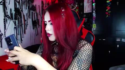 Snapshot of janna_ink chatting on 12.19.24 online show from 12.19.24