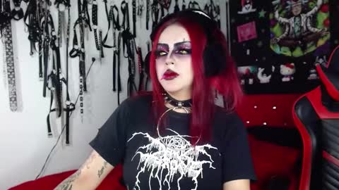 Snapshot of janna_ink chatting on 12.23.24 online show from 12.23.24