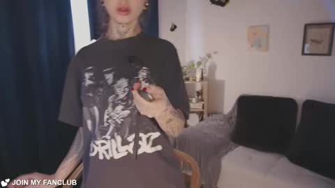 Snapshot of janne_maybe chatting on 02.17.26 jmaybe e online show from 02.17.26