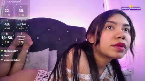 Snapshot of janne_moon chatting on 12.18.24 Janne online show from 12.18.24