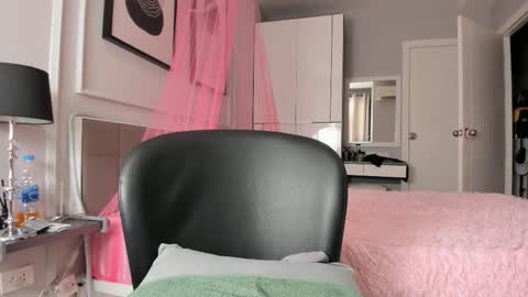 Amelle online show from 01.09.26