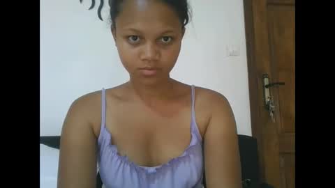 Snapshot of jarevava chatting on 12.16.25 Jarevava online show from 12.16.25