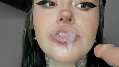 Snapshot of jas_miin chatting on 02.18.26 Maria online show from 02.18.26