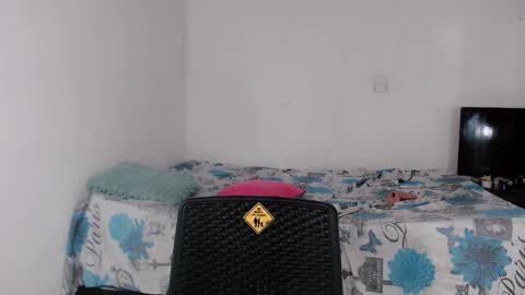 Snapshot of jasmin_brunette_ chatting on 11.18.25 Jasmin online show from 11.18.25