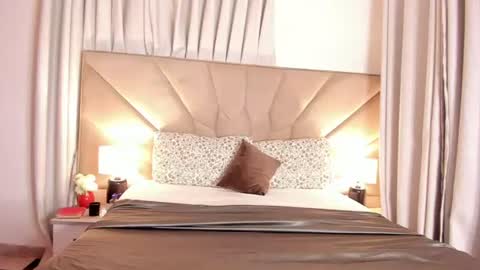 Snapshot of jasmin_melons chatting on 06.11.26 jasmin_melons online show from 06.11.26