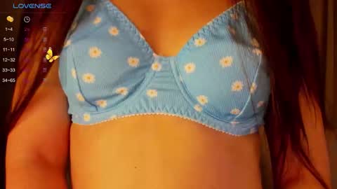 Snapshot of jasmine_wilson_ chatting on 10.21.25 jasmine_wilson_ online show from 10.21.25