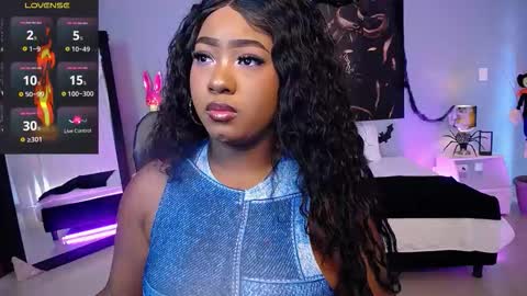 Instagram jasminecampbell1  online show from 11.01.25