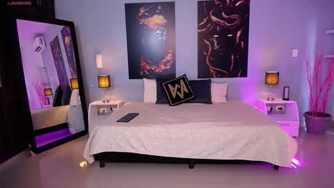 Instagram jasminecampbell1  online show from 01.14.26