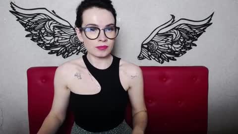 Snapshot of jasminekouch chatting on 02.08.25 JasmineKouch online show from 02.08.25