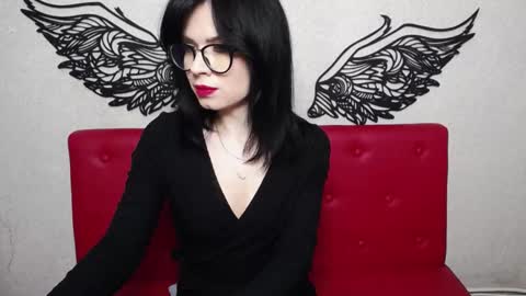 Snapshot of jasminekouch chatting on 02.08.25 JasmineKouch online show from 02.08.25