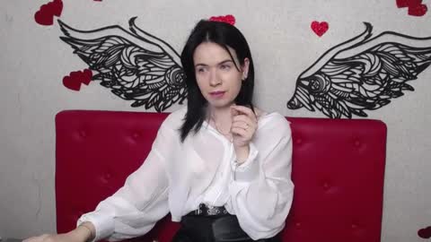 Snapshot of jasminekouch chatting on 03.08.25 JasmineKouch online show from 03.08.25