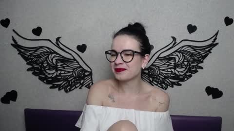 Snapshot of jasminekouch chatting on 10.16.25 JasmineKouch online show from 10.16.25