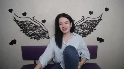 Snapshot of jasminekouch chatting on 10.17.25 JasmineKouch online show from 10.17.25