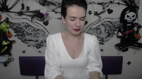 Snapshot of jasminekouch chatting on 10.26.25 JasmineKouch online show from 10.26.25