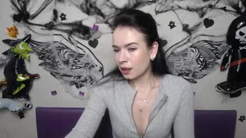 Snapshot of jasminekouch chatting on 11.09.25 JasmineKouch online show from 11.09.25