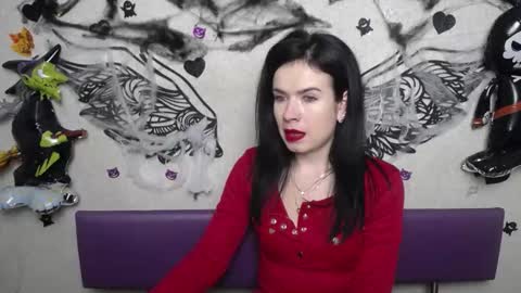 Snapshot of jasminekouch chatting on 11.11.25 JasmineKouch online show from 11.11.25