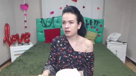 Snapshot of jasminekouch chatting on 11.25.25 JasmineKouch online show from 11.25.25