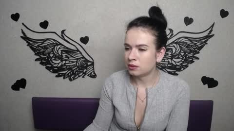 Snapshot of jasminekouch chatting on 12.05.25 JasmineKouch online show from 12.05.25