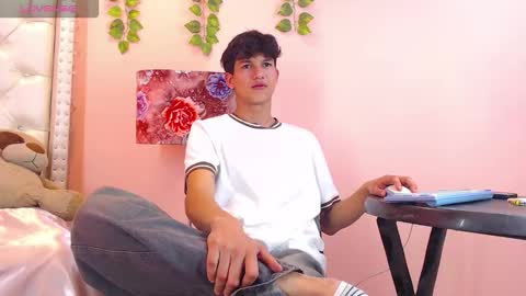 Snapshot of jason_graeats1 chatting on 10.21.25 JASON online show from 10.21.25