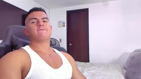 Snapshot of jasperbrooksx chatting on 03.10.25 JBrooksXx online show from 03.10.25