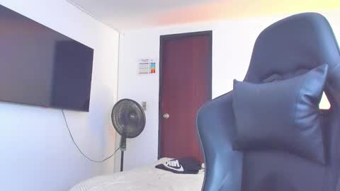 Snapshot of jasperbrooksx chatting on 09.20.25 JBrooksXx online show from 09.20.25