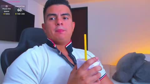 Snapshot of jasperbrooksx chatting on 10.09.25 JBrooksXx online show from 10.09.25