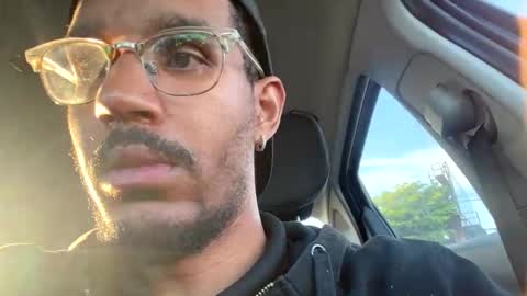 Snapshot of jav1eranisao chatting on 11.22.25 Jorge online show from 11.22.25