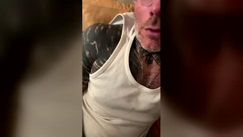 Snapshot of javatlop chatting on 12.13.25 javatlop online show from 12.13.25