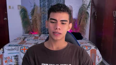 Snapshot of javierascencio chatting on 12.14.25 javi15 online show from 12.14.25