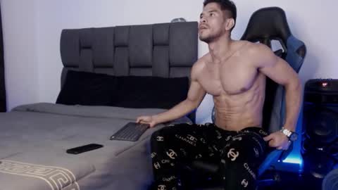 Javier online show from 02.11.25