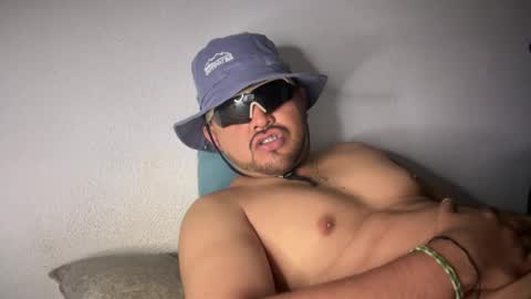 Snapshot of javiermichi chatting on 11.14.25 javiermichi online show from 11.14.25