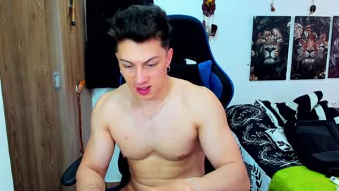 Snapshot of javiersexymann chatting on 12.09.24 Javier online show from 12.09.24