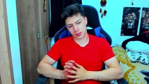 Snapshot of javiersexymann chatting on 01.04.25 Javier online show from 01.04.25