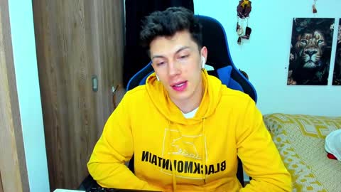 Snapshot of javiersexymann chatting on 01.10.25 Javier online show from 01.10.25