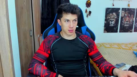 Snapshot of javiersexymann chatting on 01.15.25 Javier online show from 01.15.25