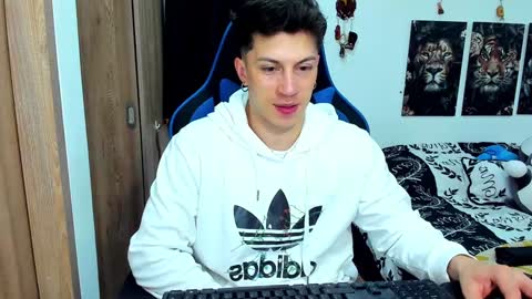 Snapshot of javiersexymann chatting on 01.23.25 Javier online show from 01.23.25