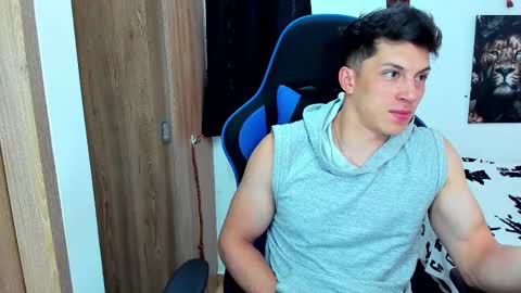 Snapshot of javiersexymann chatting on 02.10.25 Javier online show from 02.10.25