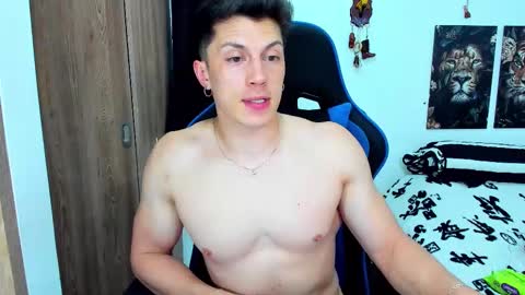 Snapshot of javiersexymann chatting on 02.11.25 Javier online show from 02.11.25