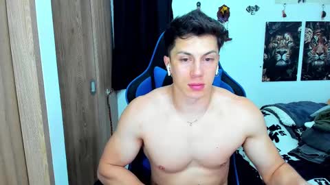 Snapshot of javiersexymann chatting on 02.17.25 Javier online show from 02.17.25