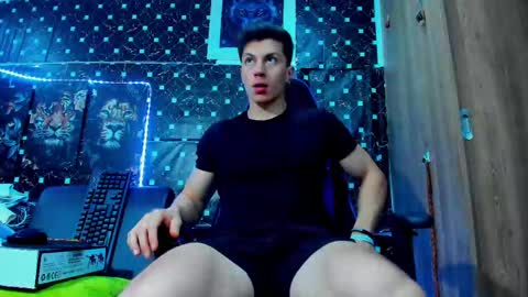 Snapshot of javiersexymann chatting on 10.06.25 Javier online show from 10.06.25