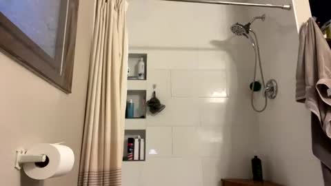 Snapshot of jawssharkparty chatting on 02.11.25 Jaws  online show from 02.11.25