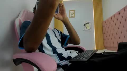 jax_maliq online show from 10.19.25