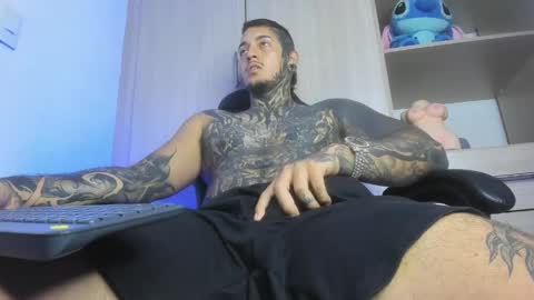 Michael independient model online show from 04.22.26