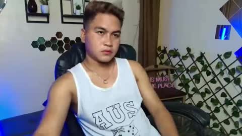 Snapshot of jay_hotcummer chatting on 02.11.26 JL online show from 02.11.26