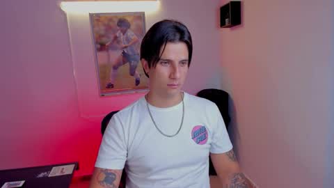 Jay Alvarrez online show from 11.11.25