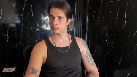 Snapshot of jayalvarrez_ chatting on 05.11.26 Jay Alvarrez online show from 05.11.26