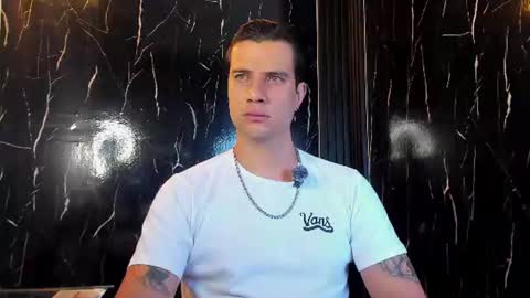 Snapshot of jayalvarrez_ chatting on 06.12.26 Jay Alvarrez online show from 06.12.26