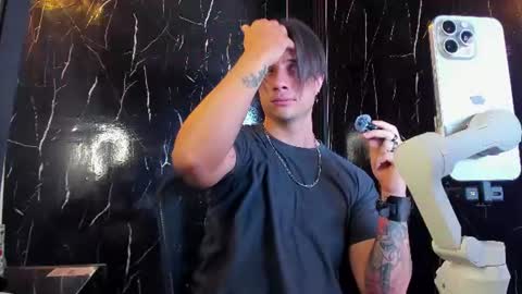 Snapshot of jayalvarrez_ chatting on 06.23.26 Jay Alvarrez online show from 06.23.26